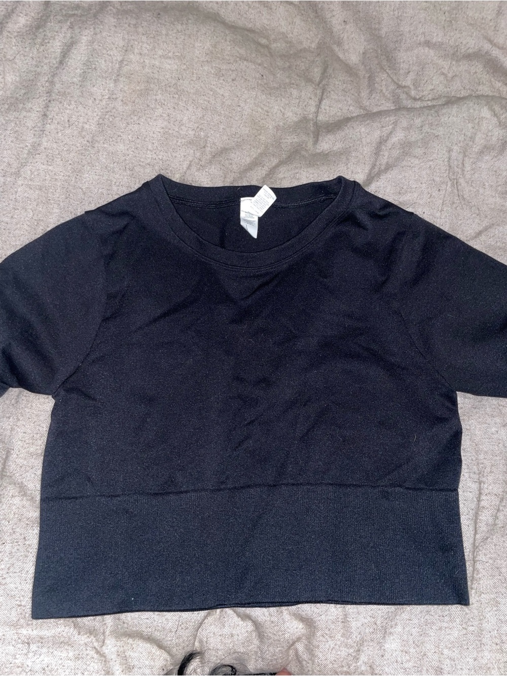 aerie Black long sleeve cropped t shirt